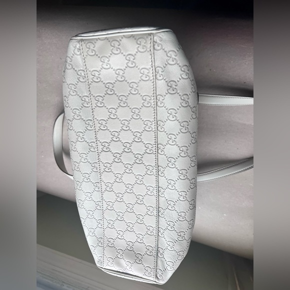 Gucci Bag - Picture 4 of 8